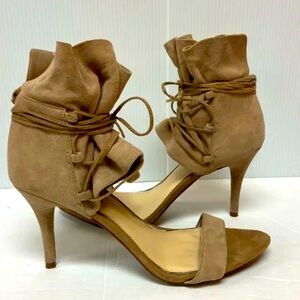 Jessica Simpson Madeena Lace Up Heels. Size 8.5